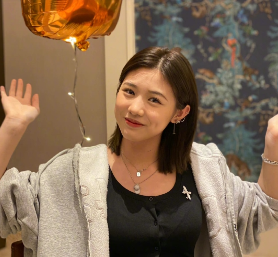 陈数|章子怡为继女庆生，16岁小苹果展现成熟风，与醒醒同框超有爱