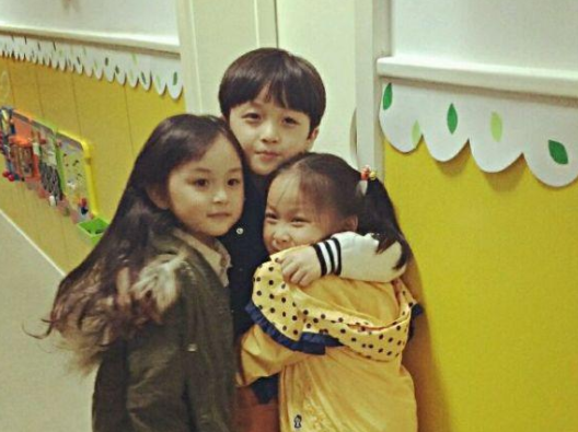 整容|两岁出道年入百万的“小芈月”，因太漂亮被禁止整容，如今怎样了