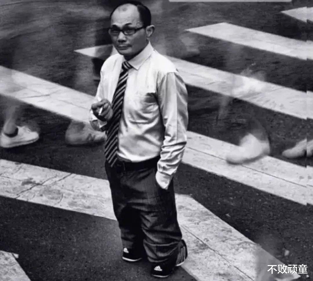 贾静雯|亚洲赌王：尧建云, 150元拜师、赢600万，双腿被废想起师父一句话