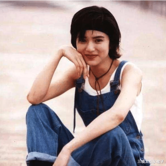 三姨太在买裙子|“最美小龙女”当了10年富商的炮灰！隐退10年，不婚不育