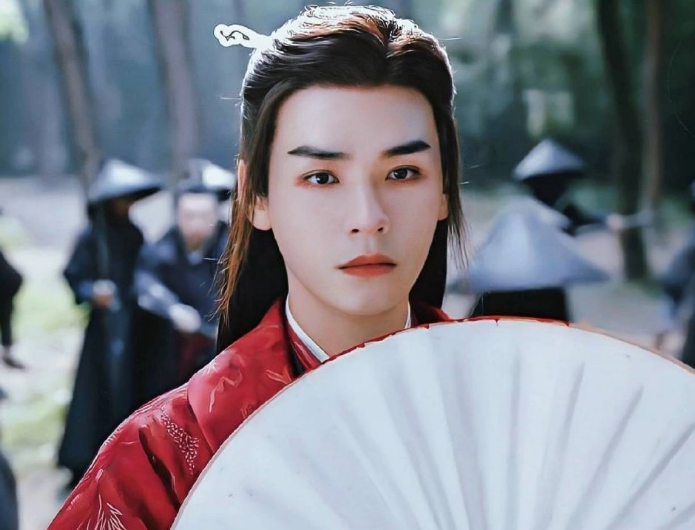 王一博|杨洋：我穿红衣最帅，罗云熙：我穿红衣最美，王一博：我像个憨憨