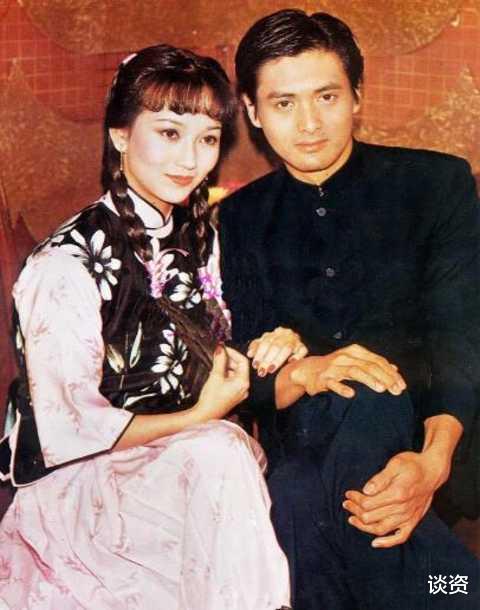 范冰冰|66岁赵雅芝与64岁吕良伟亲密同框，嫩似一对小情侣，与周润发似两代人