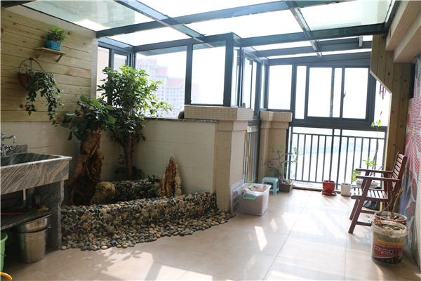 客厅|老公不听劝阻硬要买顶楼，入住不到半年，气得我真想离婚！