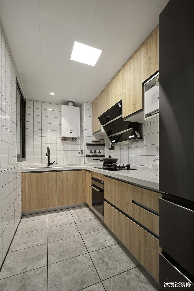 |30岁姑娘把家装得清爽淡雅，氛围很温馨，邻居纷纷称赞：住着舒服