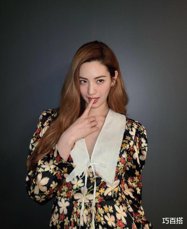 巧百搭|这件碎花裙也太流行了，林允儿杨超越都在穿，你更pick谁？