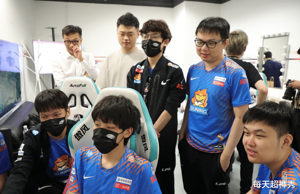 OMG|老东家OMG力克RNG，UP却被横扫，马哥Smlz昔日金句成真