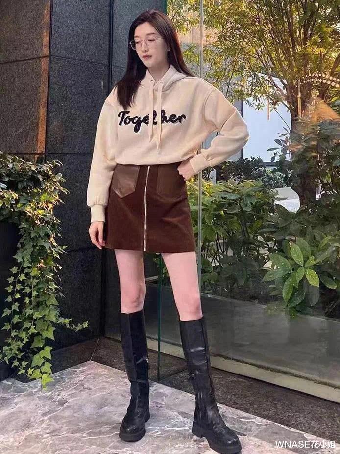 WNASE花小姐 巩俐最新穿搭火了!几身搭配显瘦显年轻,照着穿时髦极了