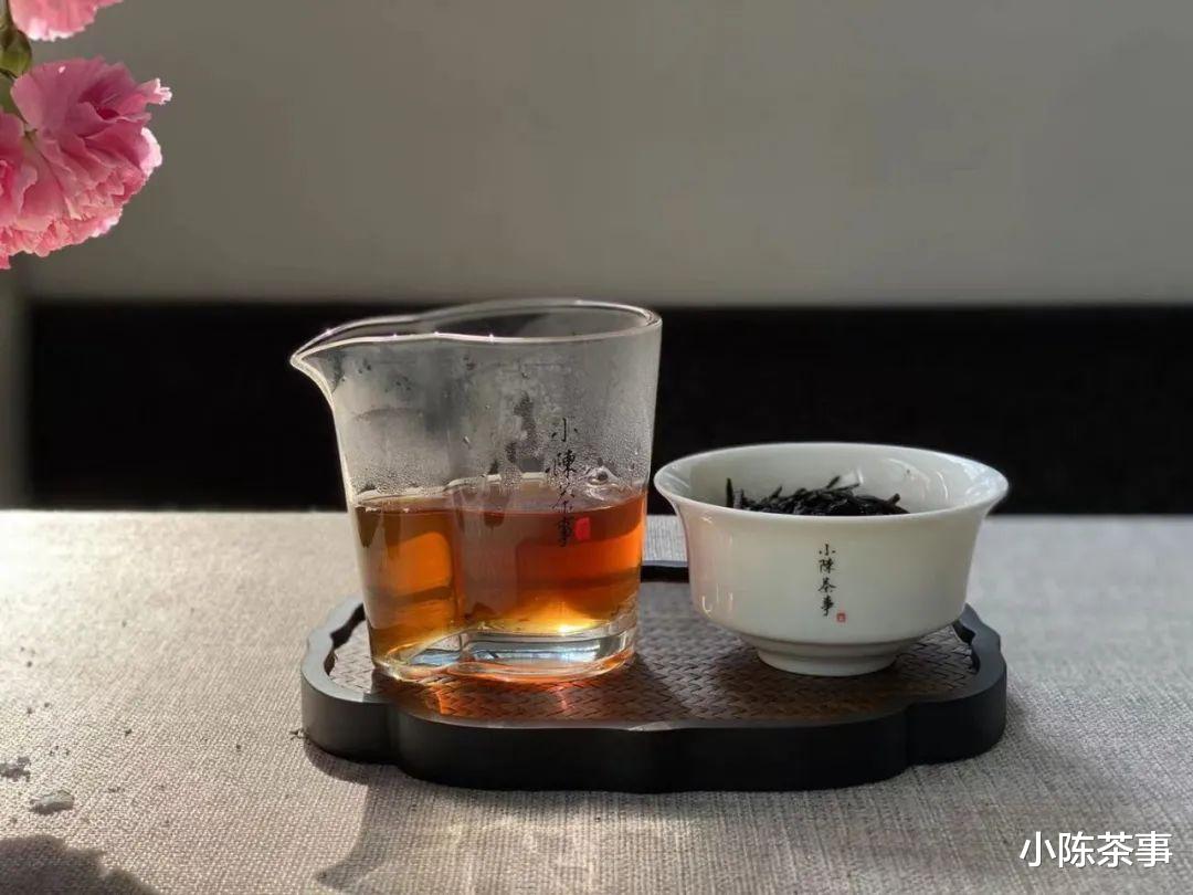 邮票|3个方面分析，紫砂壶泡岩茶会苦的原因，很多人忽略了这个细节