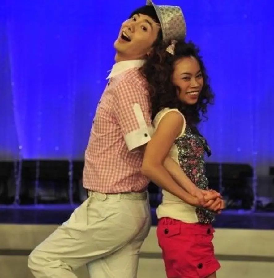 凤姐|还记得红遍全网的凤姐吗?如今还在美国挣扎,自称活得连狗都不如