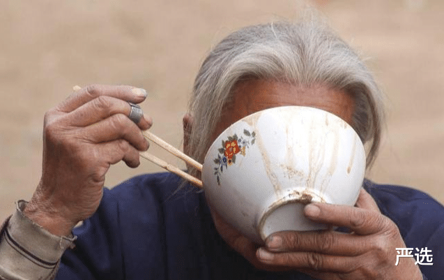 严选|年龄越大越要“管住嘴”,不妨少吃5种食物,配合1运动或抗衰老