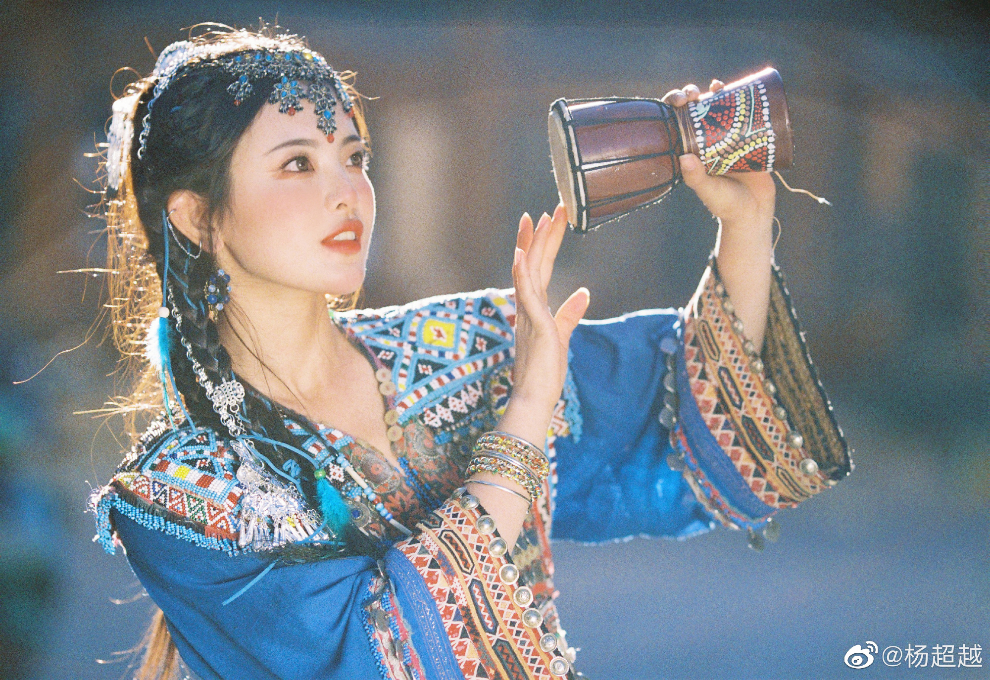 |长成“眯眯眼”就不符合审美？