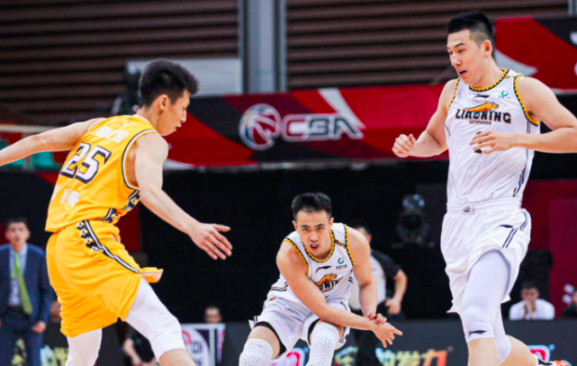 安东尼·戴维斯|重磅：CBA老牌劲旅面临解散危机，队中多名球星或将进入球员市场