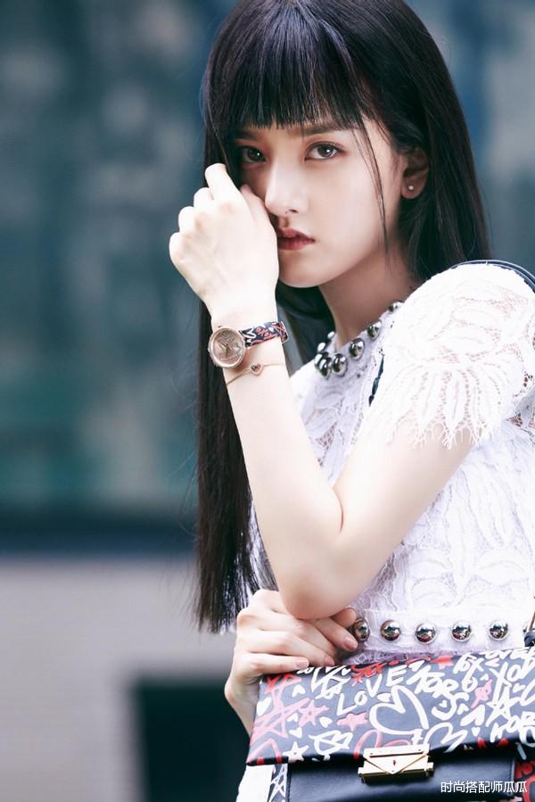 发型|丸子头已经不流行了，今年这5种发型是真火，简单大方显脸小！