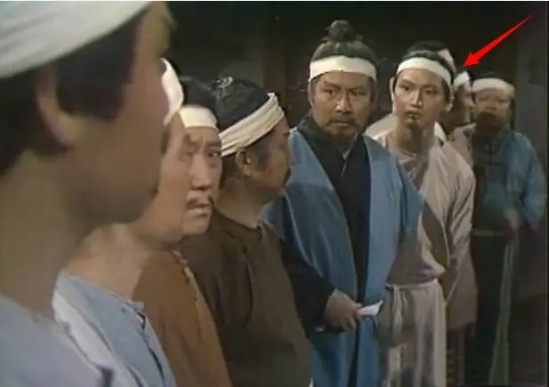 金枝欲孽|承认了!和当红小花当剧组夫妻,现在东窗事发互泼脏水?!