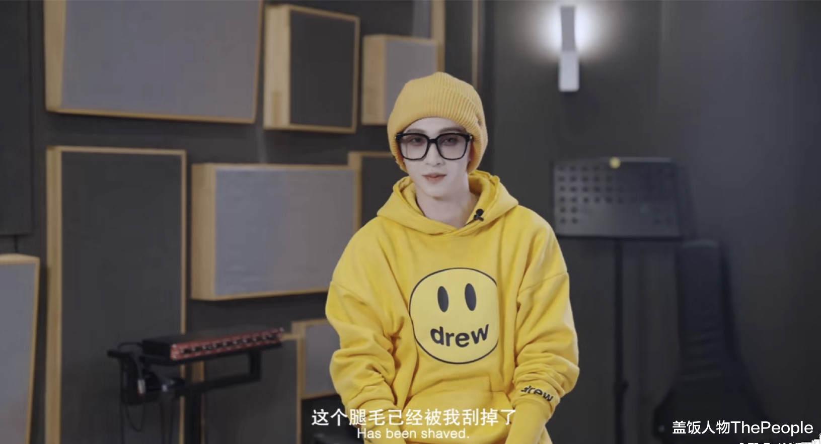 吕良伟|内娱“大叔”发福油腻,香港男星清爽帅气,这对比也太惨烈了吧