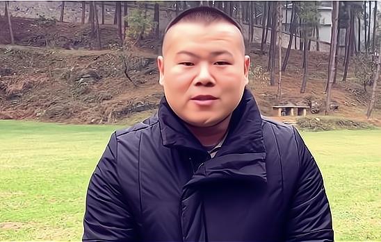 岳云鹏|岳云鹏晒照减肥被调侃，大家伙就喜欢你的大饼脸