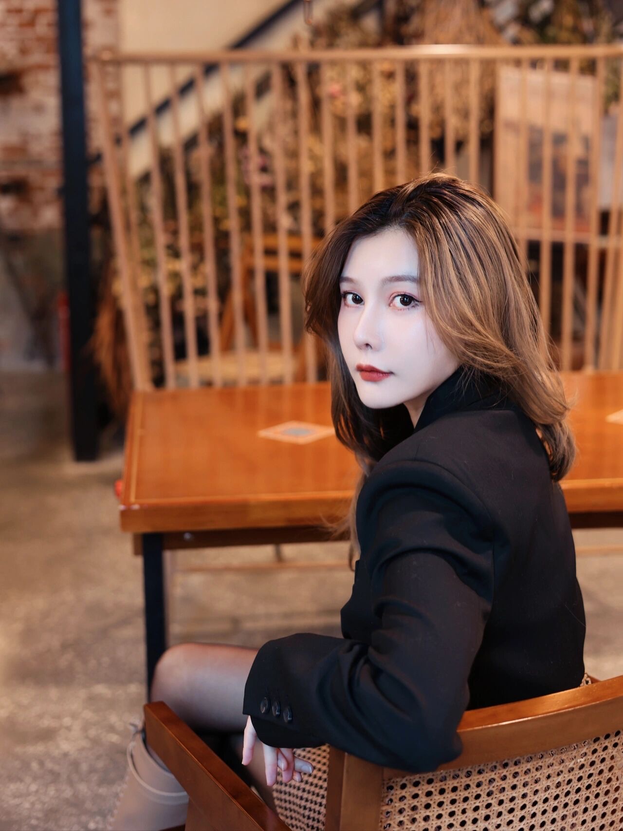 聚餐|女性太出色，职场就注定没朋友？这只是朋友圈迭代的必经之路罢了