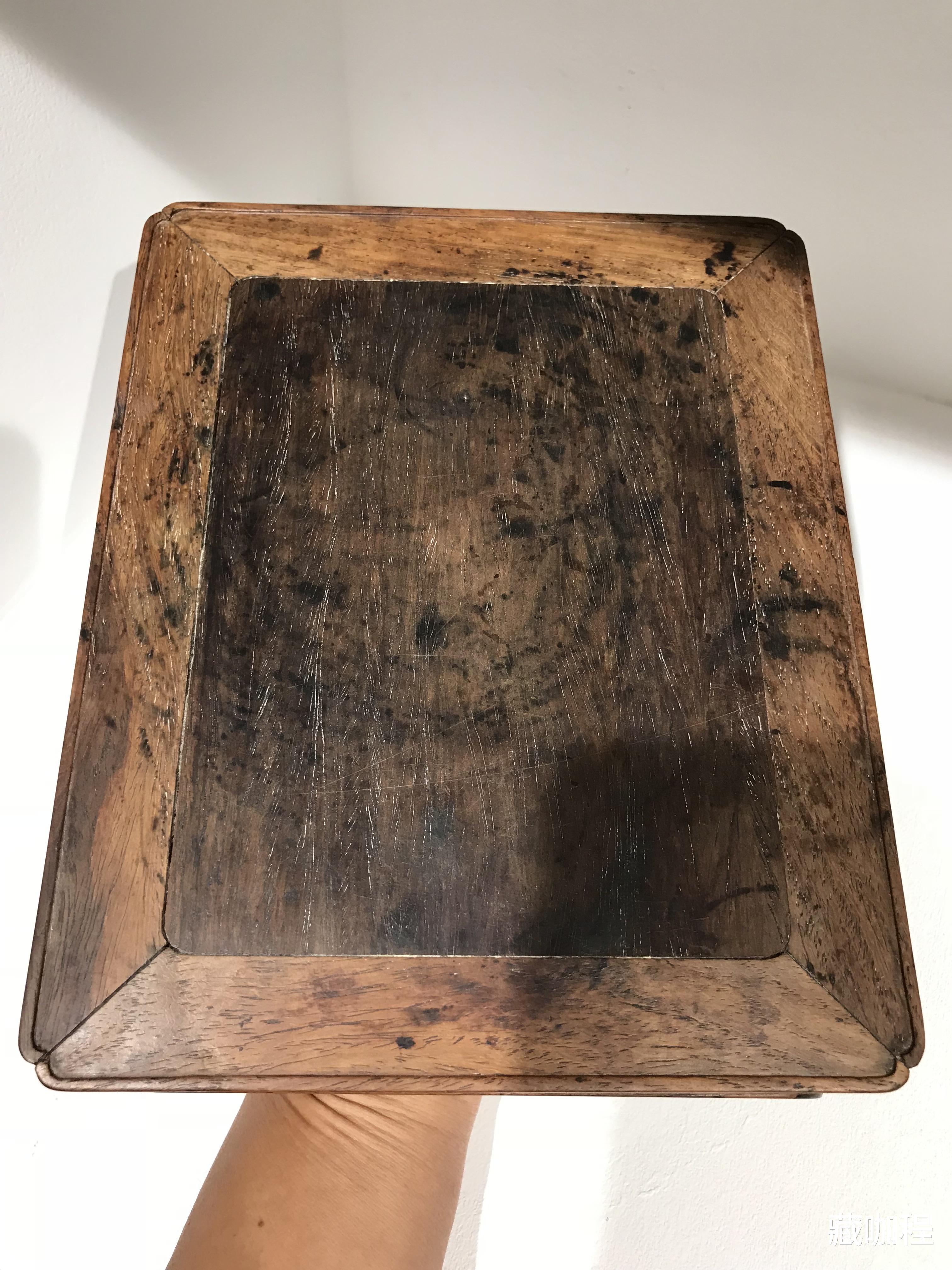 |恰好一桌一屏加两几，黄花梨平头案287万成交