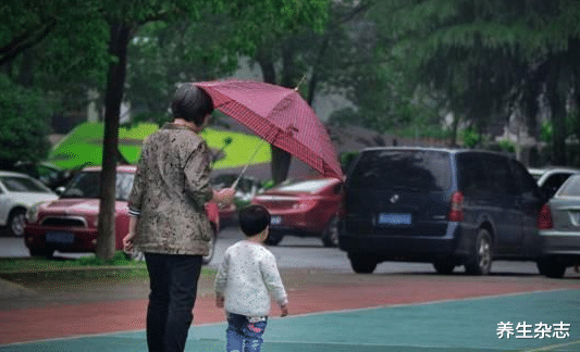 骨质疏松|?吃一口胜过2斤“虾皮”,骨科专家:你若常吃,或能帮你养出“钢筋铁骨”