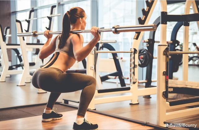 体态训练师curry|力量训练不是男生的专属了！女生做力量好处多！看如何训练吧！
