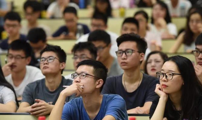 职业教育|一位985硕士生的感慨：快30岁，每月只有4600的工资，实属很心酸