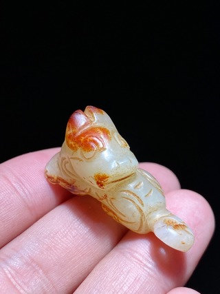 和田玉籽料|周 和田玉籽料 沁色 玉虎 挂件 把件