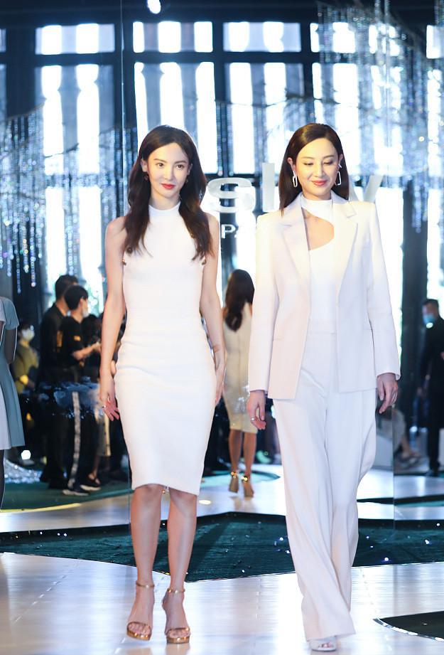 吴亦凡|郑希怡与金晨同框，一个娇媚一个酷飒，气质不同但都很美