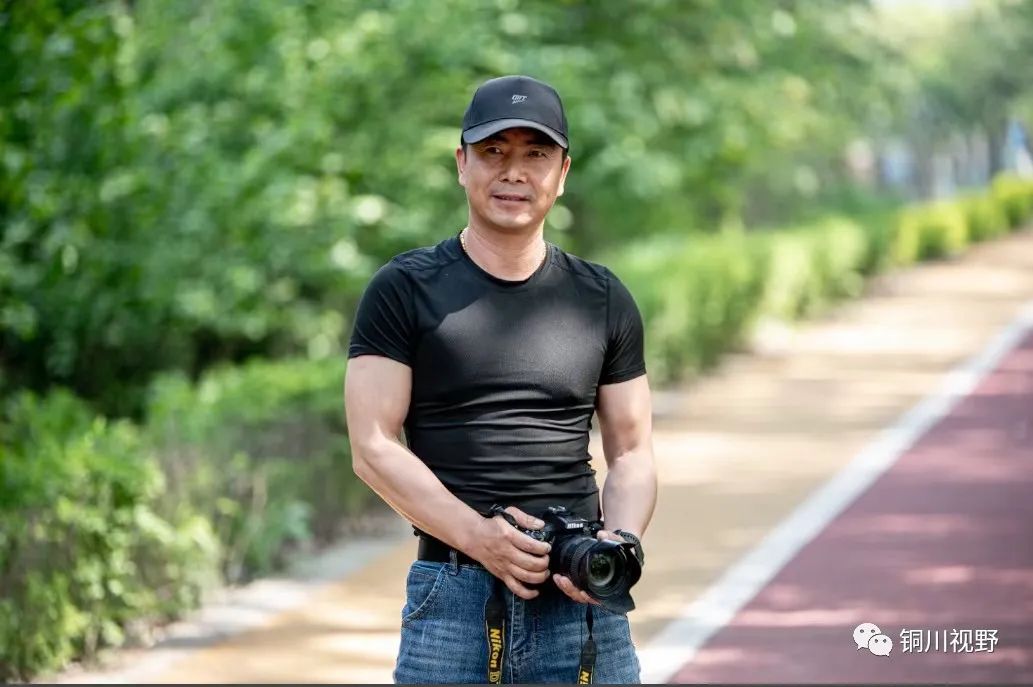 铜川周春辉 五一假期，我们一起爬山，用镜头记录美丽的大自然