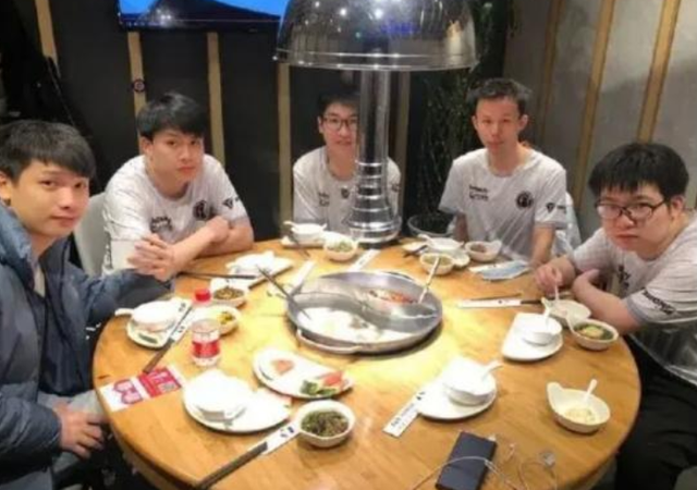 “出差一周回来后，看到亲戚给我装修的婚房！”我瞬间崩溃了啊