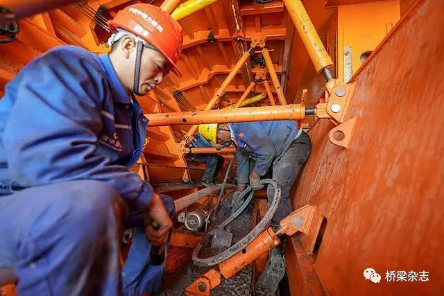 桥梁杂志 桥梁大事:深中首榀60米混凝土箱梁浇筑、浙首条双层隧道今年通车