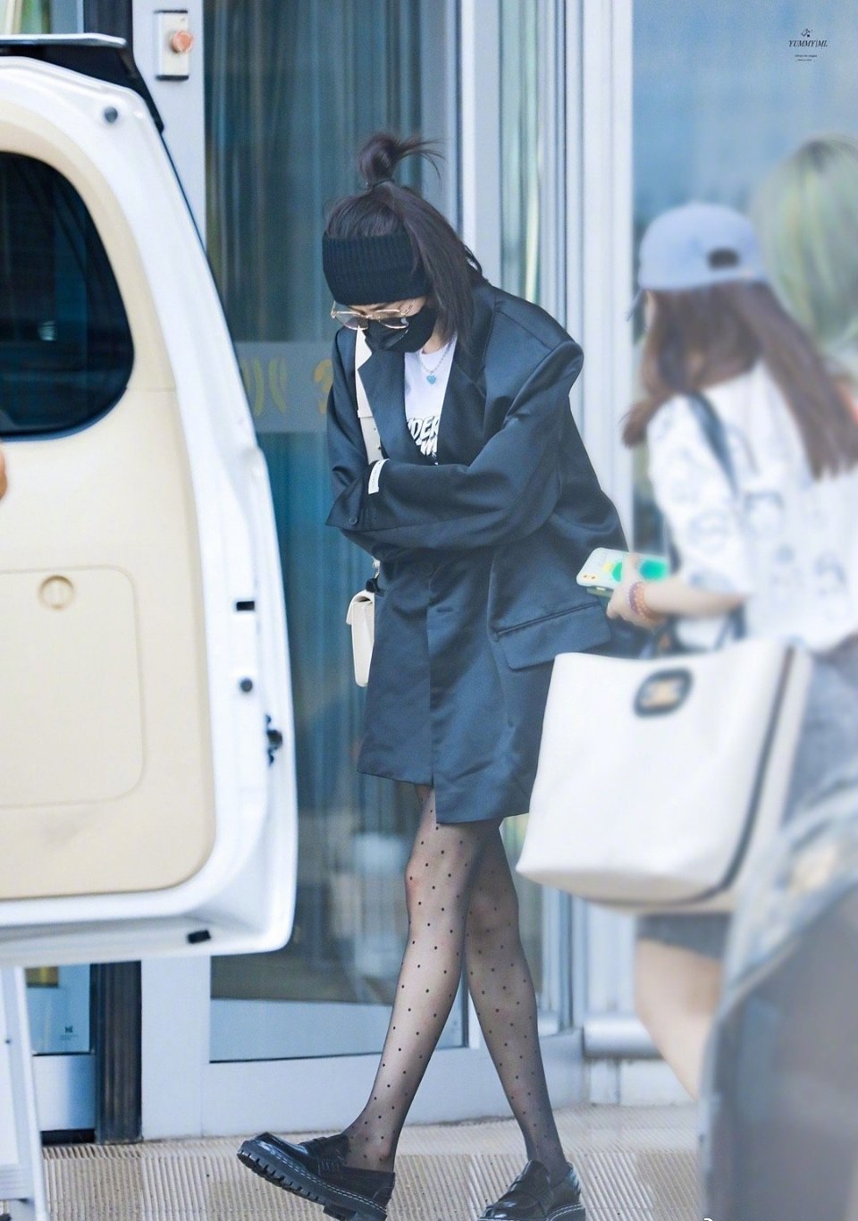 饮食|34岁杨幂好会穿,“高马尾+百褶裙”的女团风穿搭,好少女!