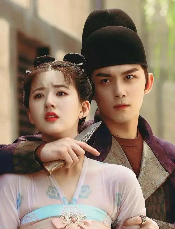 任素汐|11部最新电视剧定角！杨洋下一部剧和杨紫合作？龚俊、迪丽热巴这部已官宣！