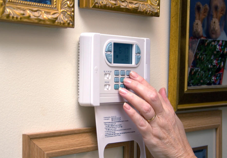 时尚装修设计大全 商家透露：壁挂炉有必要安个温控器吗？真的节能？太多人想错了