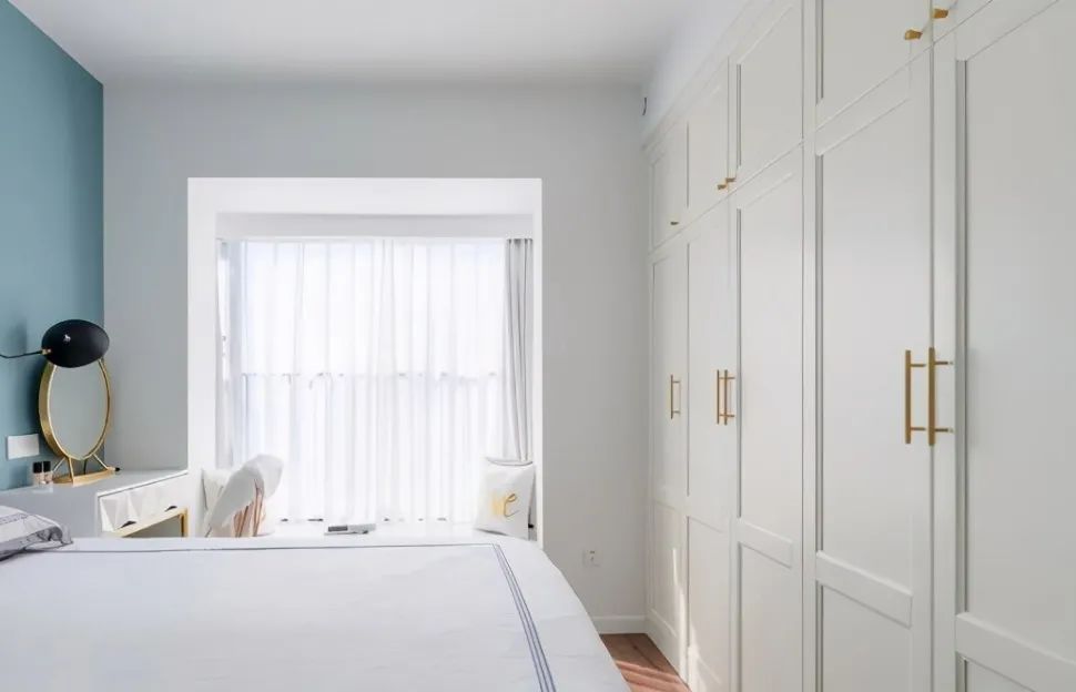 入住两年才敢告诉你：定制衣柜照这5点做才实用，很多人都没做对！