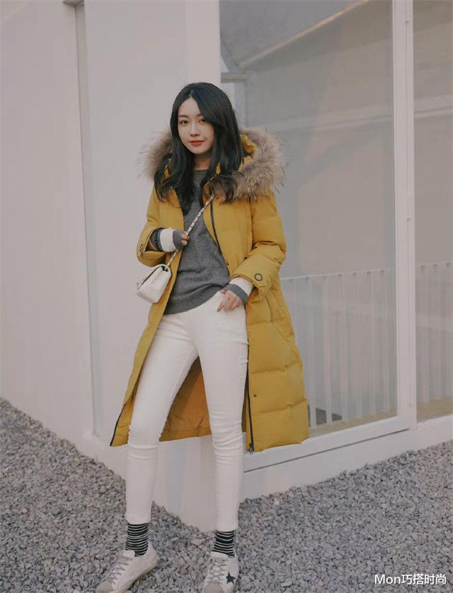 Mon巧搭时尚 有一种羽绒服,叫“过膝不过踝”,时髦保暖又显高,很适合小个子