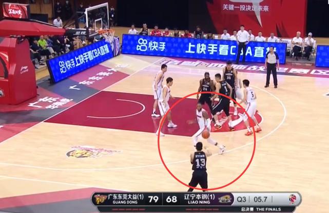 广东男篮|破案了！最后5秒，郭艾伦为啥传球给威姆斯+送犯规，赛后彻底崩溃