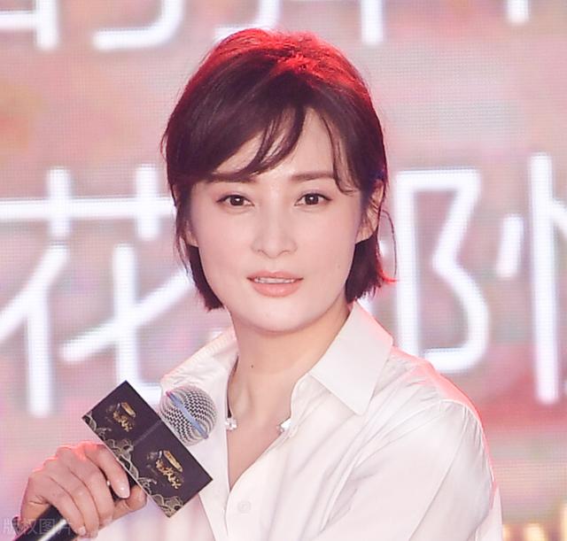 蒋勤勤|蒋勤勤的三角情史，靠美貌上位迷倒了3个男人，两次深陷插足风波