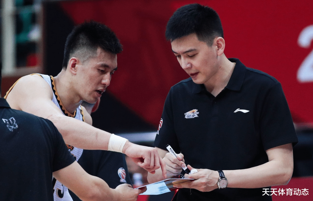 遼寧男籃|無緣奪冠后，曝楊鳴深夜辭職，遼寧男籃不準(zhǔn)，將繼續(xù)擔(dān)任主教練！