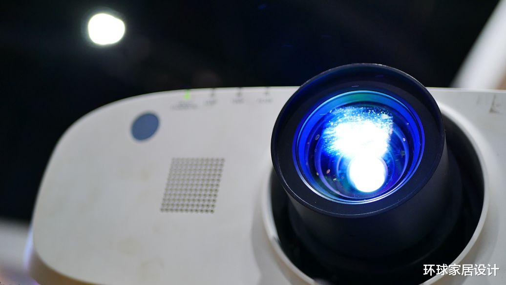 投影仪|投影仪该如何选？看好这六点就够了，一分钱一分货，不要贪图便宜