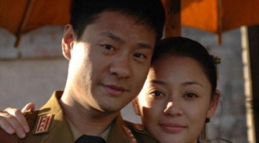 连奕名|为娶杨若兮，抛弃妻女的连奕名：前妻越来越红，他却无戏可拍