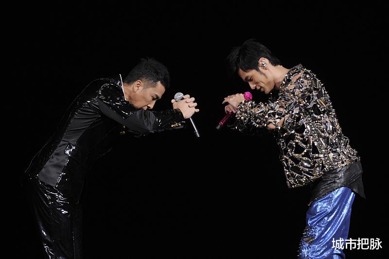 周杰伦|给郑州捐款3百万太少?周杰伦:每次都捐4千万,我奶茶要喝不起了