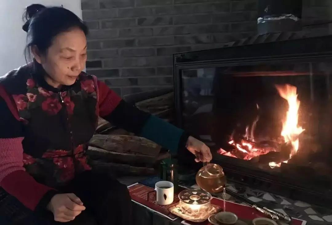 呼呼让我觉得心在跳 央视退休后，这对夫妻靠面包火到法国！慕了：这才是向往的生活