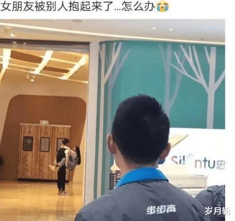 谢霆锋|同是18岁，谢霆锋蔡徐坤谁更加帅气？哈哈哈对照明显