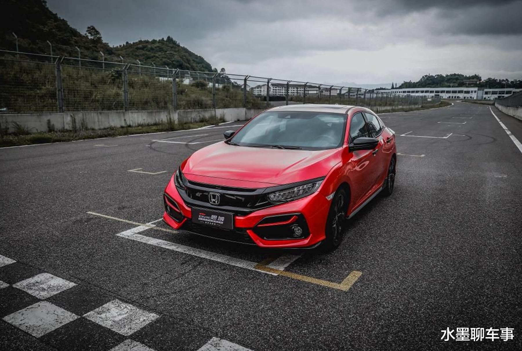 传祺GS8|传祺GS8高速追尾本田思域，现场照片曝光，揭开日系车一大谣言