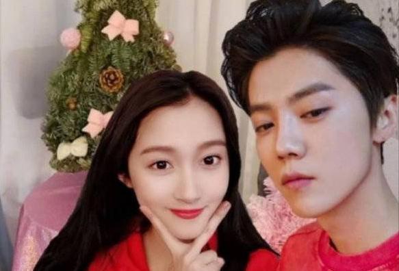 郑爽|继郑爽和华晨宇爆出生子消息后,关晓彤的社交账号也沦陷了