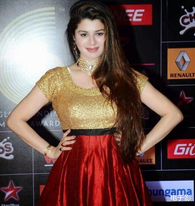 普拉提|印度女星身材丰满性感，已经35岁仍魅力十足，这项运动成就她！