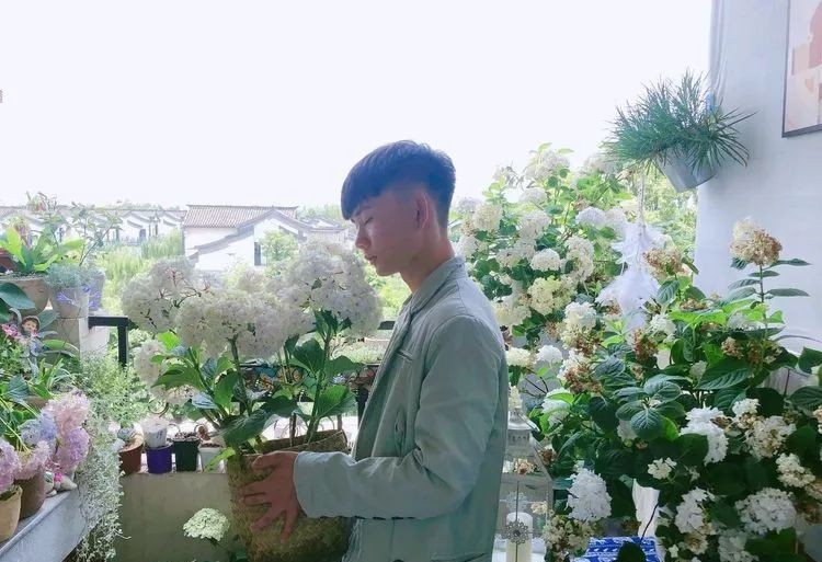 |3㎡的阳台能干嘛？这个宿舍小阳台花园或许会惊艳到你，看看吧！