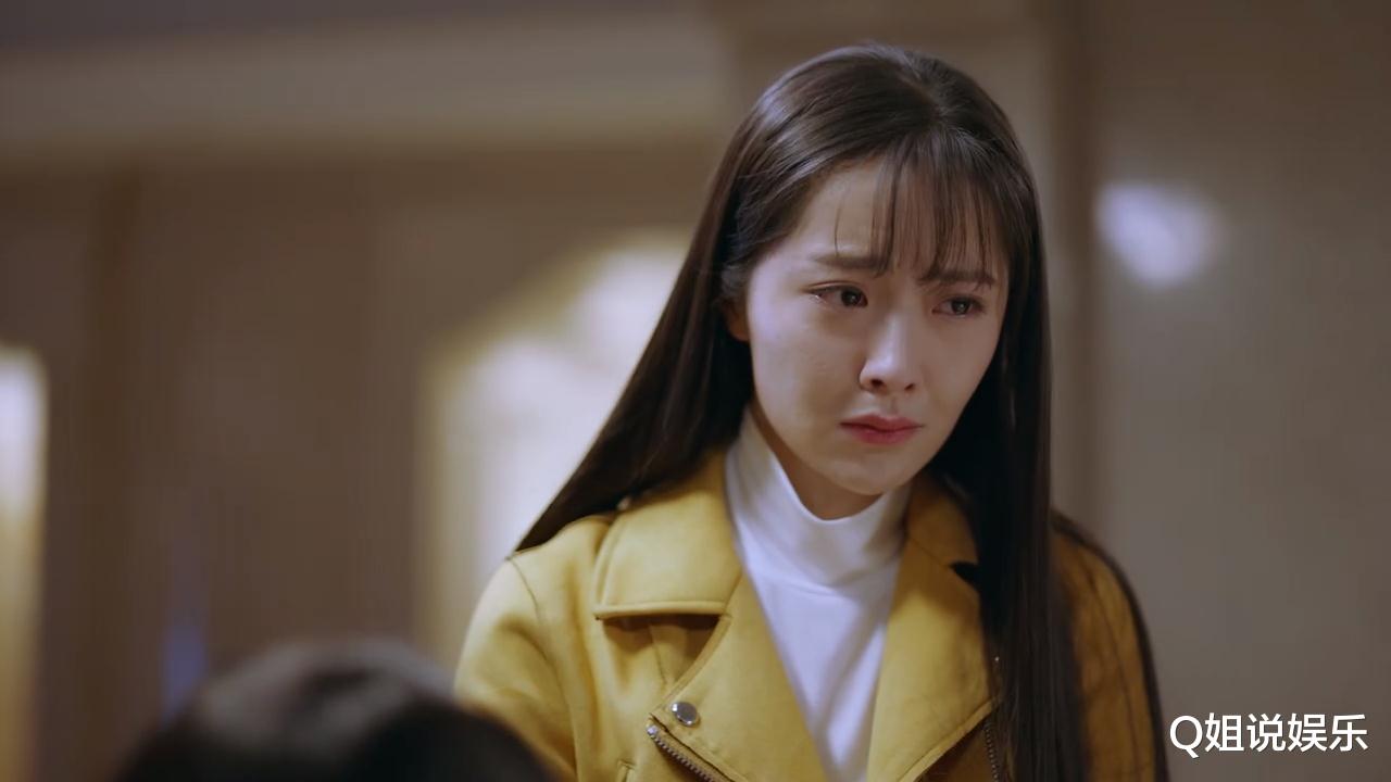 周星驰|暴风眼：编剧太会了，隐藏BOSS从马爸猜到程雷，我们忽略了她