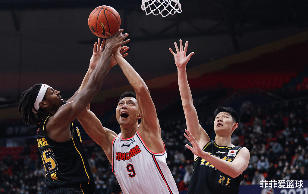 廣東男籃|12分慘??！廣東男籃多項(xiàng)數(shù)據(jù)創(chuàng)歷史低點(diǎn)，杜鋒賽后再現(xiàn)高水平發(fā)言