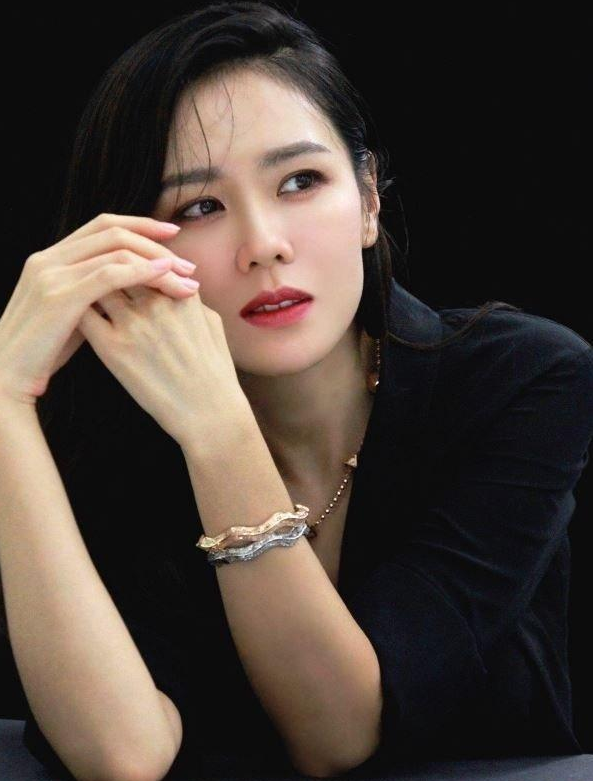 灵熙说珠宝|韩国国民女生孙艺珍，从艺20年，越来越有魅力
